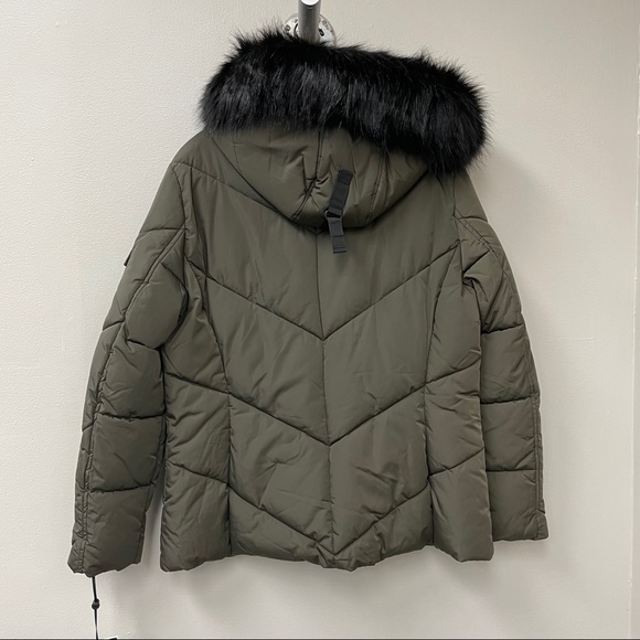 DKNY Green Jacket in Multiple Sizes - Picture 6 of 6